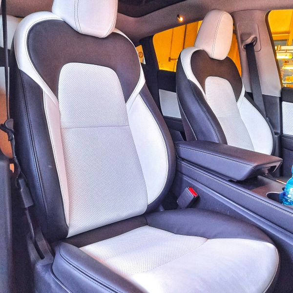 TESLA-MODEL3-12