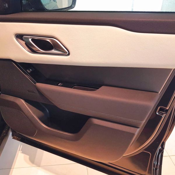 RANGE-ROVER-VELAR-2
