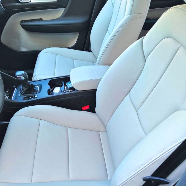 VOLVO-XC40-11