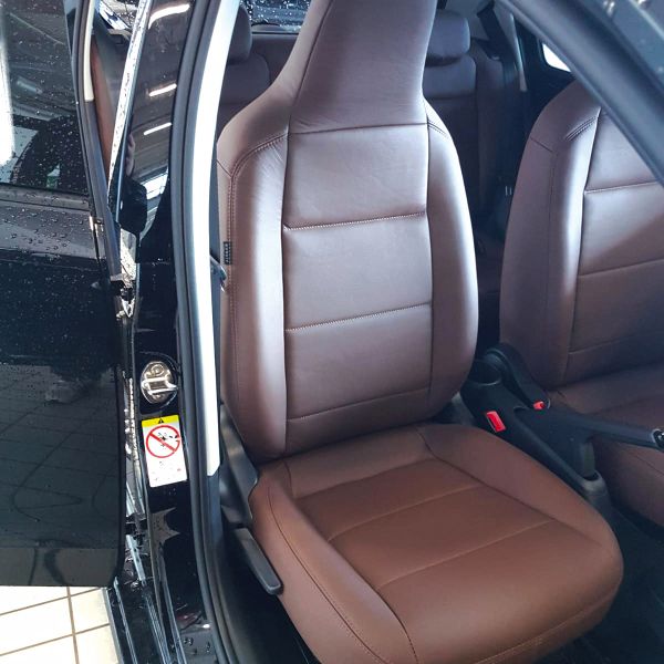VOLKSWAGEN-UP-3