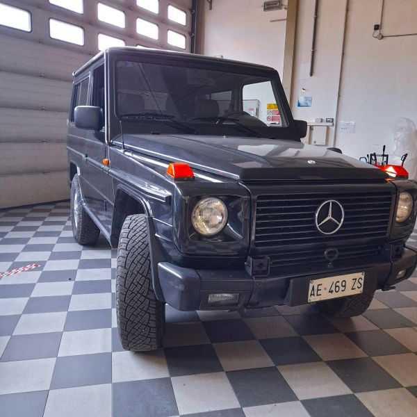 MERCEDES-JEEP-1