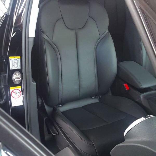 AUDI-Q2-12