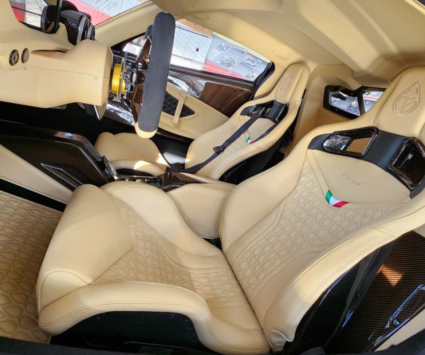 sedili auto di hypercar personalizzati da Medici Style Atelier