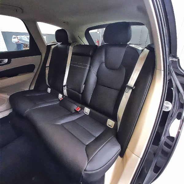 VOLVO-XC60-31