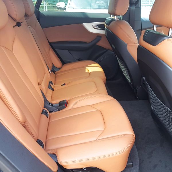 AUDI-Q8-8