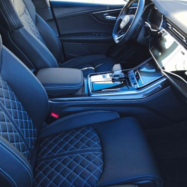AUDI-Q8-S-18
