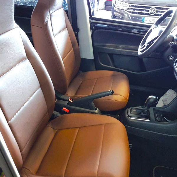 VOLKSWAGEN-UP-2
