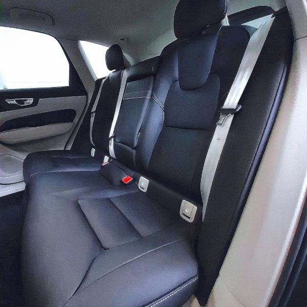VOLVO-XC60-30